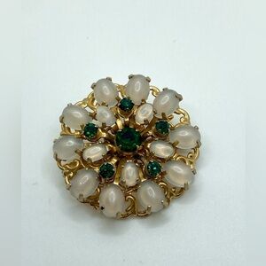 Vtg 1950s Jelly Belly Green Crystal Floral Brooch 1.5”